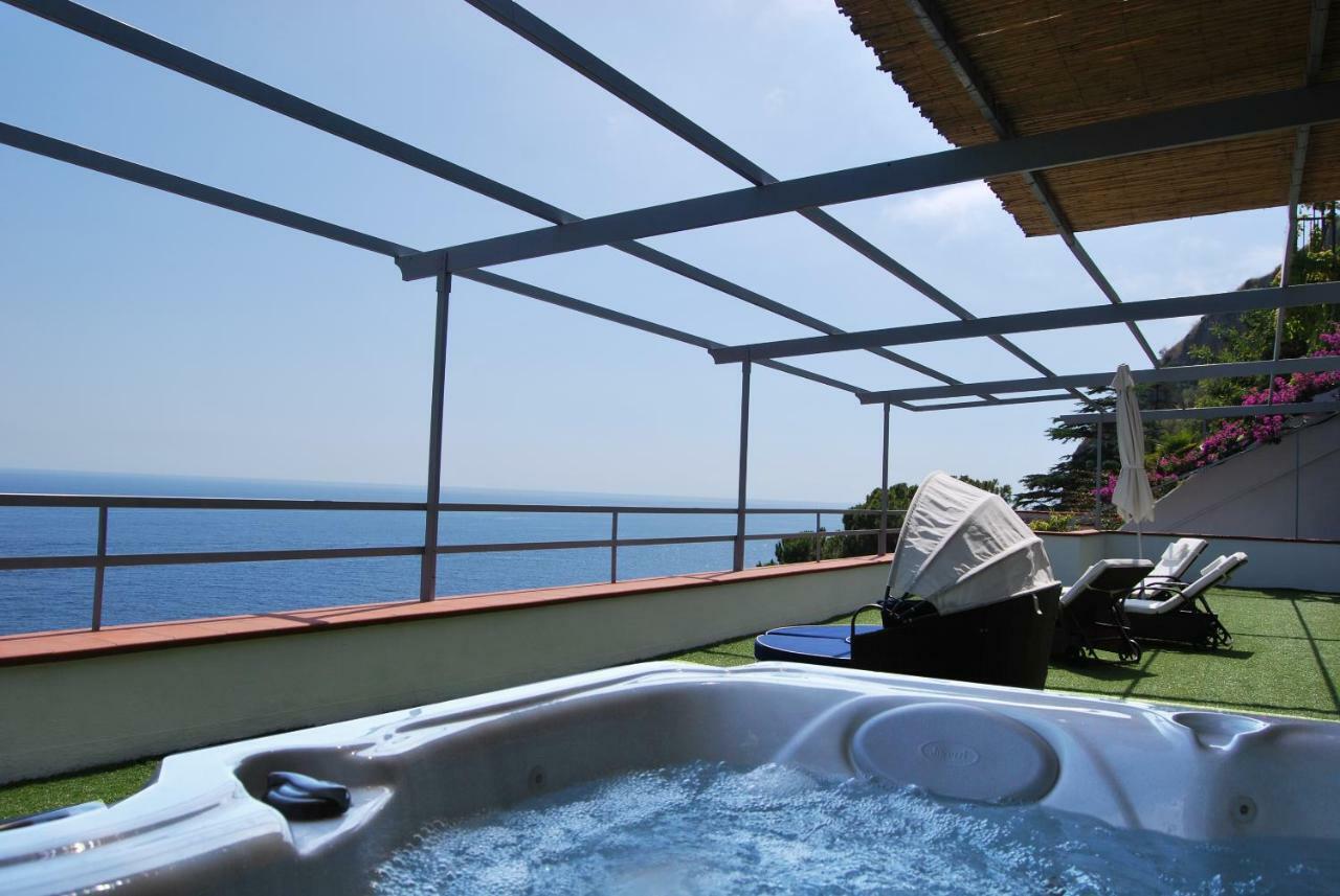 Villa Elizabeth Конка деи Марини Екстериор снимка
